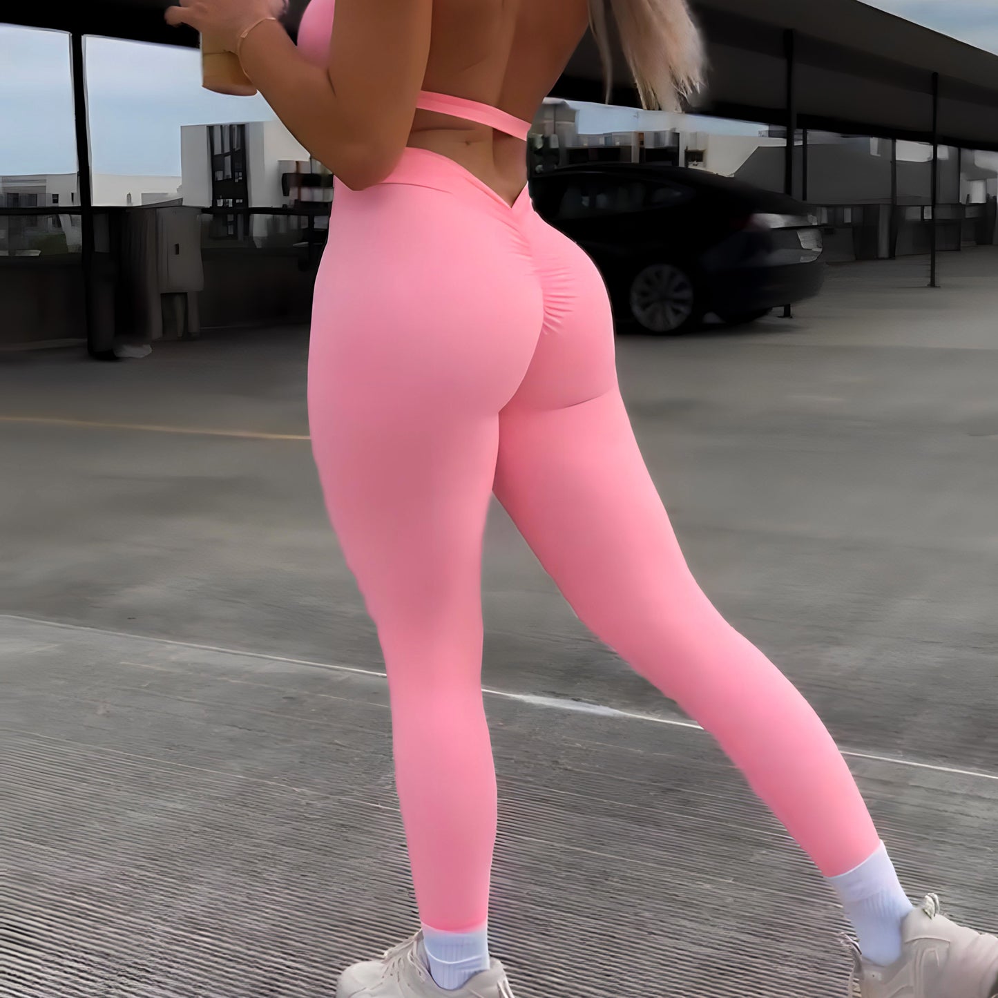 Go Time V-Back Scrunch Butt Leggings